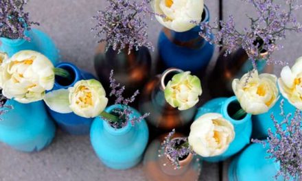Vasos de flores com garrafa de metal para decoração
